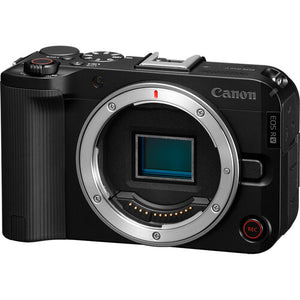 Canon EOS R50 V og RF-S 14-30mm F4-6.3 IS STM PZ linsa